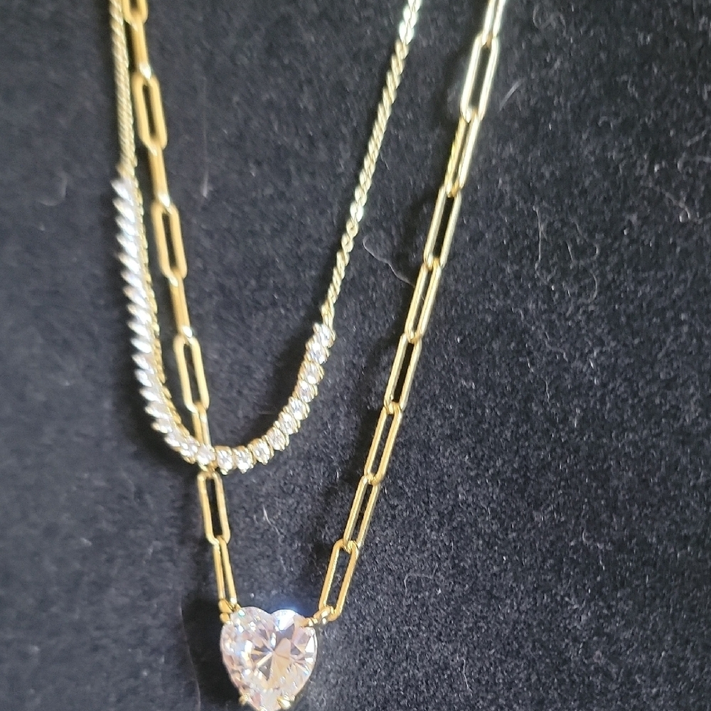 Elegant Gold  Women's Necklace Bundle New Melinda Maria